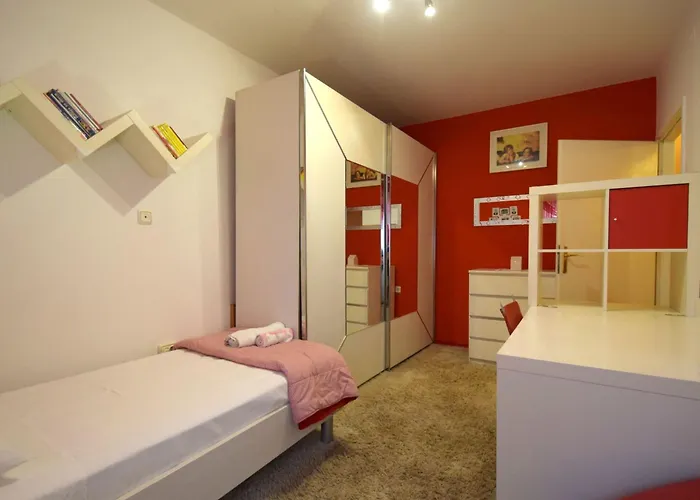 Holiday home Lisa By Interhome